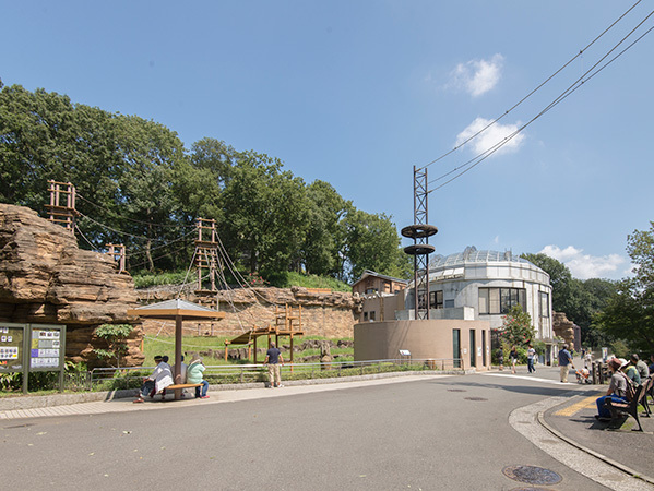 みんけん事例　東京動物園協会　多摩動物公園オラウータン舎,全景